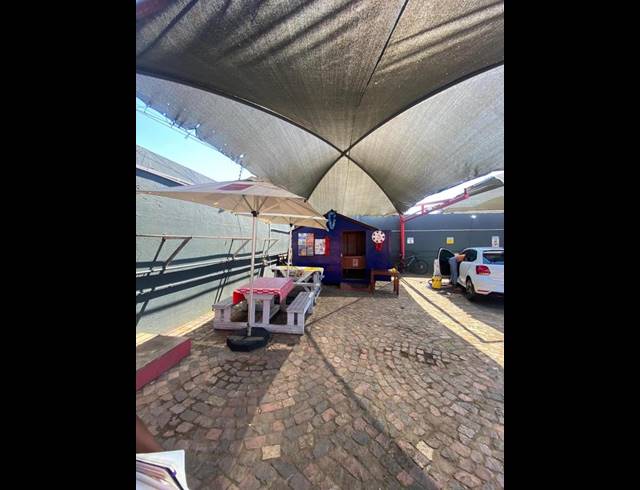 BUSINESS FOR SALE IN SELECTION PARK